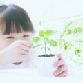 農業の未来を考える女の子